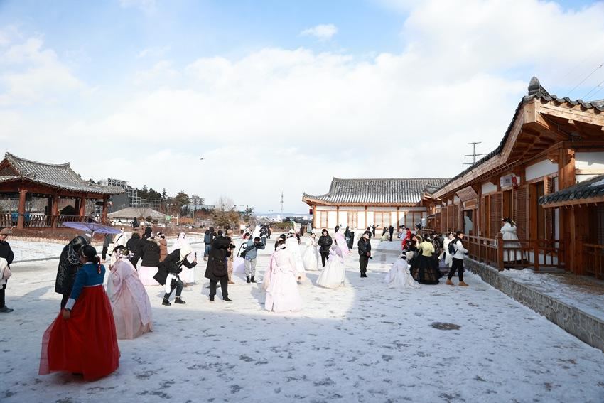 Korean folk village